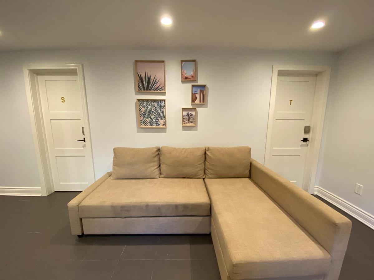 تورونتو Yonge And Finch Subway !S Spacious And Modern Private Bd With Shared Bathroom المظهر الخارجي الصورة